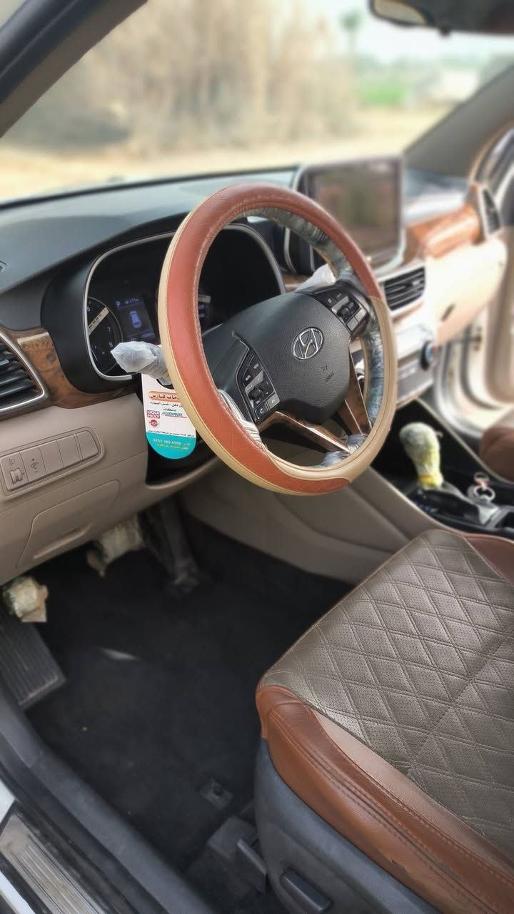 سلام عليكم  للبيع توسان 2020فول مواصفات مكفوله من صبغ بسمي هزه 2026 ماشيه 106الف ***********
