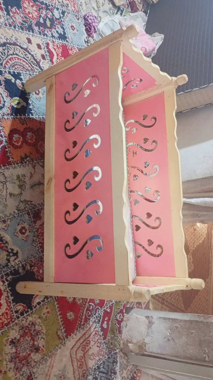 سلام عليكم جرباية مال طفل جديده غير مستعملة مع دوشك جديد سعرها 45الف للاتصال ***********
