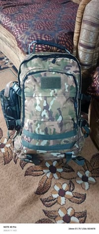 لبيع حقيبت ضهر و حقيبة يد مضادة للسرقة مع منفذ شحن يو إس بي من بوسو (8...