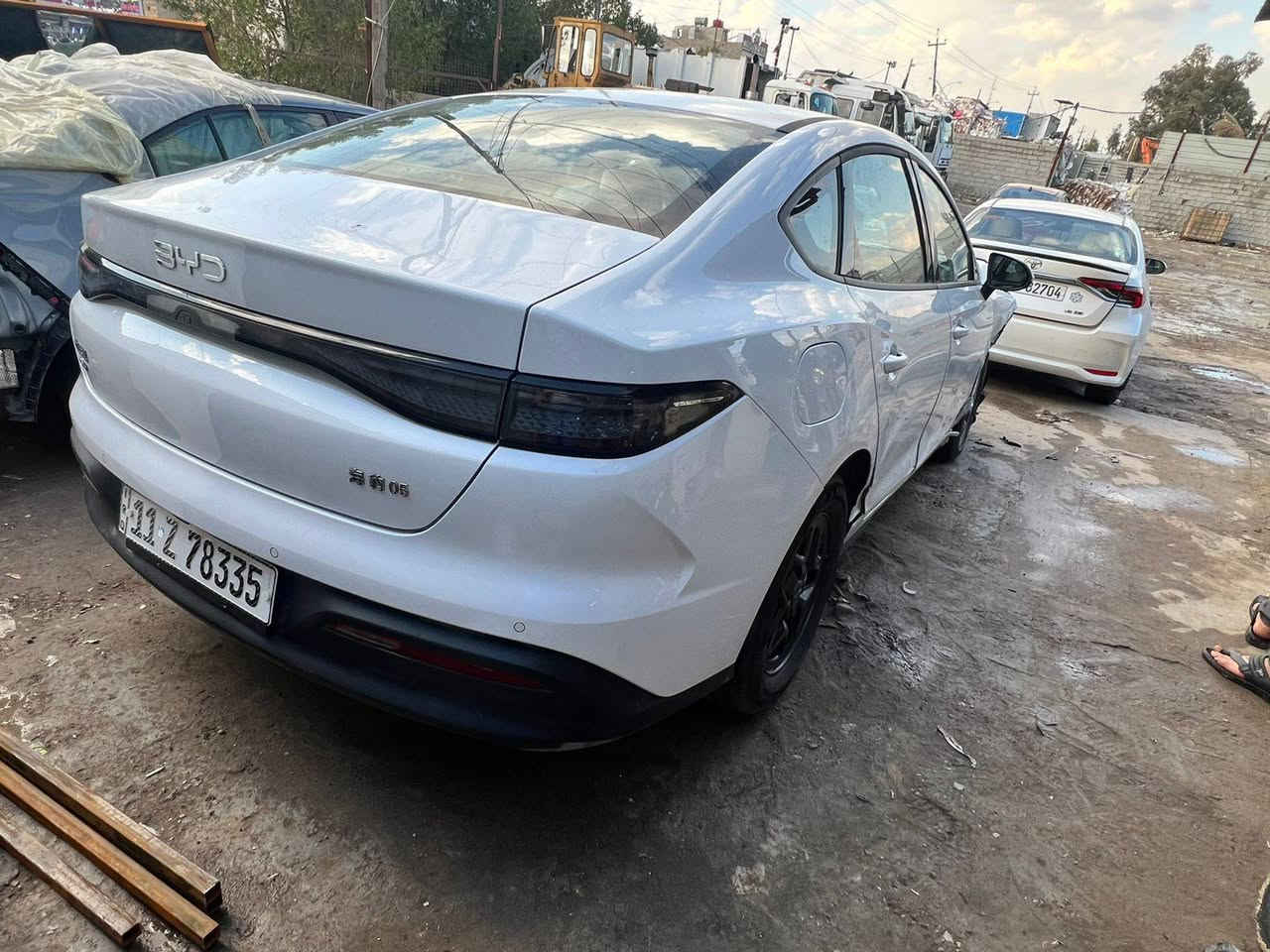 بي واي دي موديل 2025 رقم بغداد تحويل مباشر بيها حادث موضح بالصورة تباع عل حادثها مكان بغداد الاتصال ***********رقمي ***********
