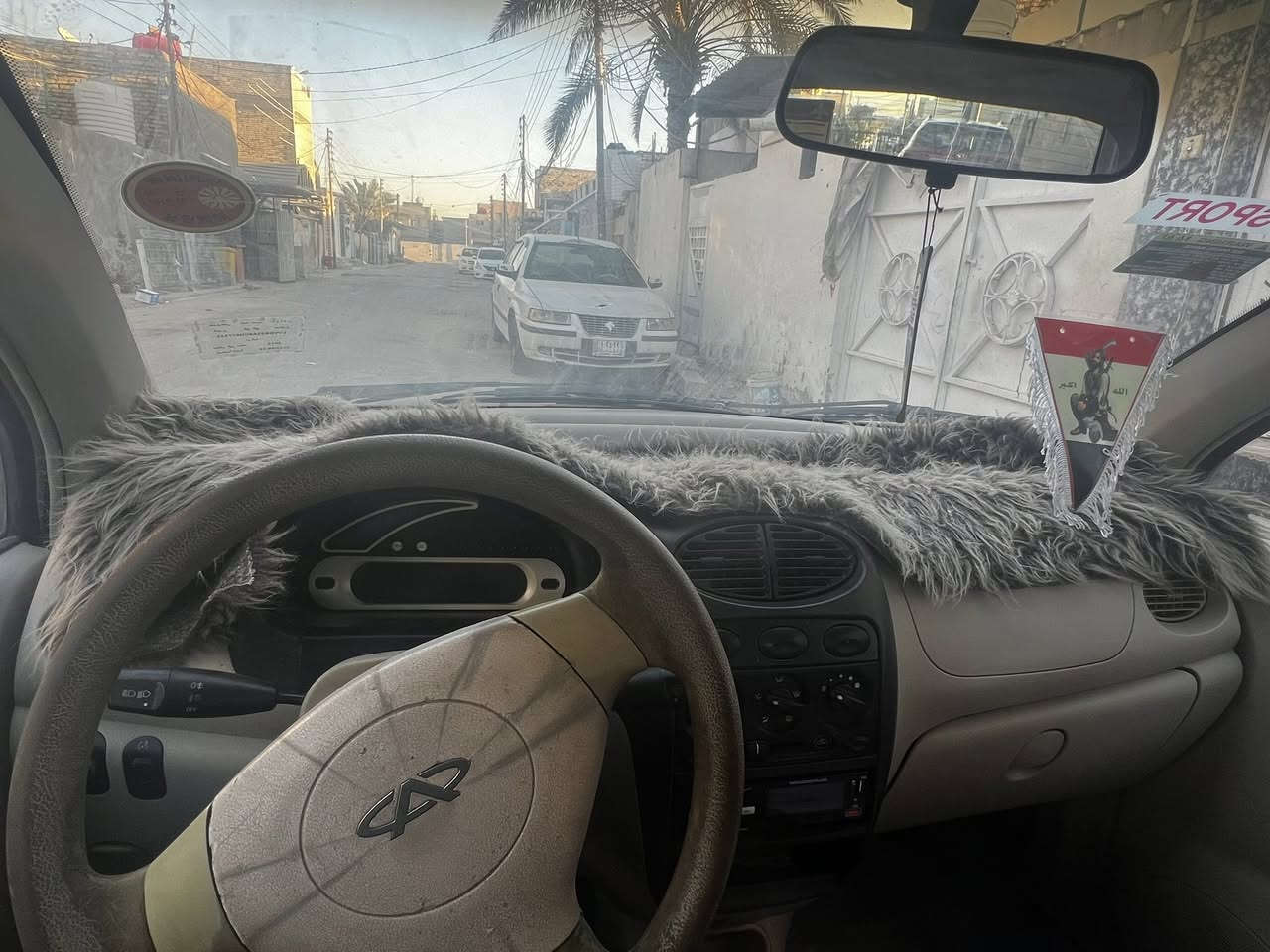 سيارة 🚙 كيوكيو نظيفة وتخبل موديل٢٠١٢ سعرها ٢٨ اداورها ثاني يوم رقمها نجف ومكاني نجف الشراي يتصل على هذه الرقم***********
