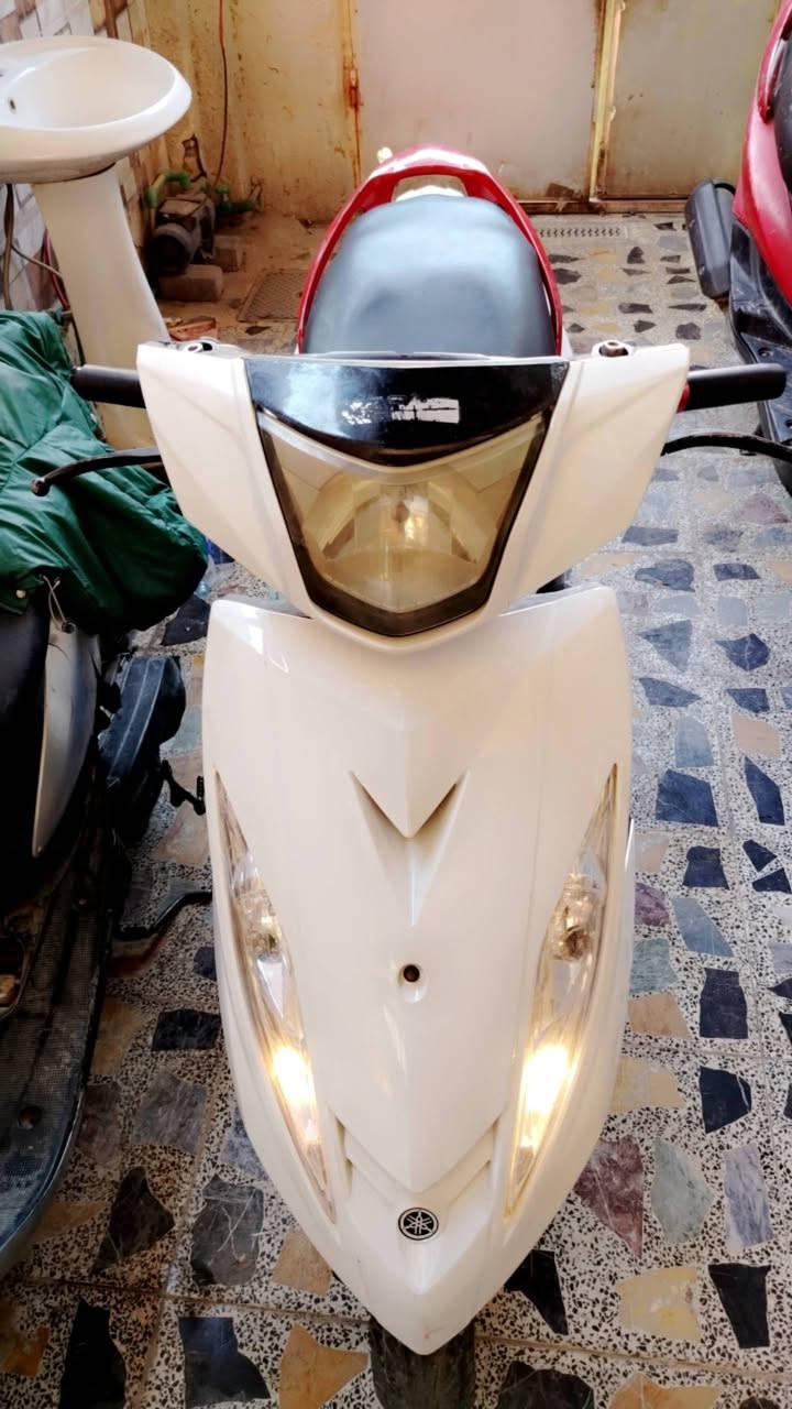 السلام عليكم جي تي آر   للبيع دراجه جديده حلوه برغي مامفتوح بيهه كلهه شغاله السعر 850 وبيهه مجال مكاني مدينه الصدر ***********
