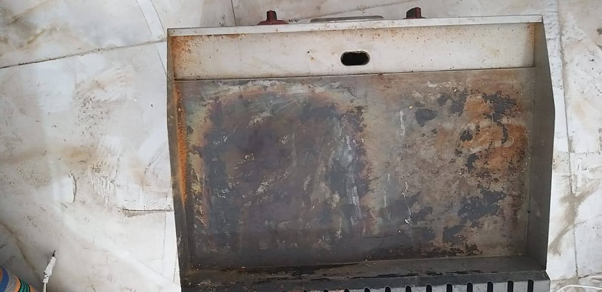 الى اصحاب المواكب و الكافتريات والمطاعم غراض طبخ الموجودات بالصورة طباخ عينين و كابسة صاج غازية و شواية برگر و مگشارة بتيته ( الياخذهن شلعة أرخصله من المفرد ) هذا رقمي ومكاني سماوة واتساب او اتصال 

***********
