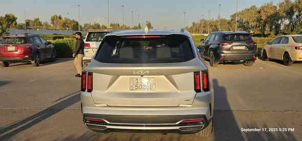 السلام عليكم
للبيع كيا سورينتو 2024
وارد أمريكي لون سلڤر
هايبرد محرك 1600 توربو
حادثها باب خلفي أيسر مصبوغ
تفويلة السيارة تمشيك أكثر من 900 ألف كيلومتر
بالصيف تمشيك 750 الف كيلومتر
كراسي عدد 6 راكب
الكراسي الأمامية كهرباء وتدفئة
الكراسي الخلفية VIP منفصلة
تبريد مركزي
رادارات 360 درجة
توقف ذاتي 360 درجة
مغادرة مسار ونقطة عمياء
مودات قيادة عدد 4
فور ويل AWD
داخل بيجي
حساسات أمامي وخلفي
لايتات زينون وليد نهاري 
بروجكترات أمامية زينون
السيارة ماشية 30700 كيلومتر قابل للزيادة
السعر 26800 دولار مجال بسيط
للاستفسار الاتصال على الرقم
***********
