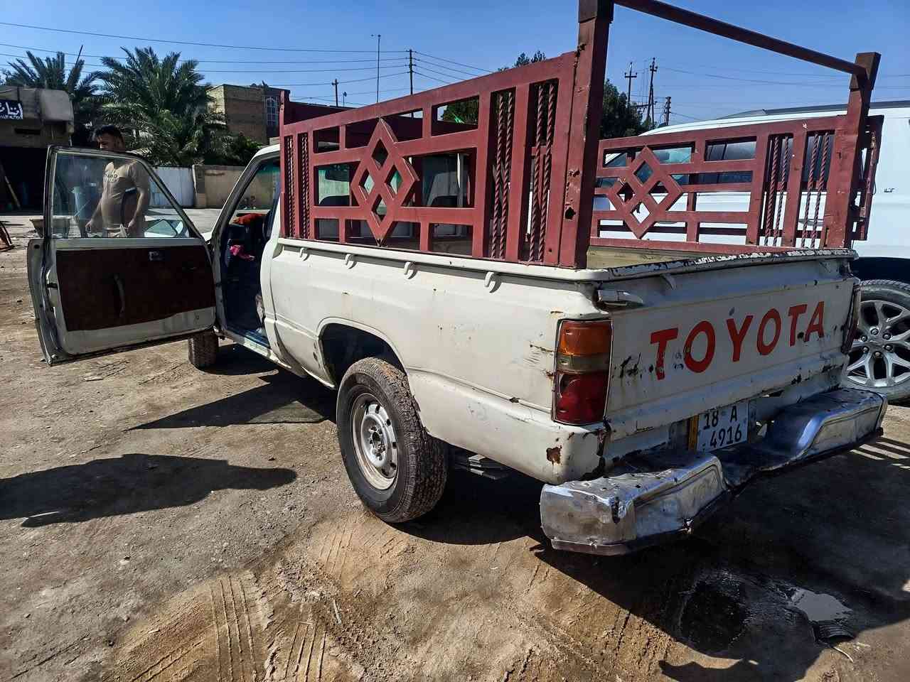 السلام عليكم بيكم تيوته نضيفه محرك تيواي بسم والدي مديل 85 مكان السياره بغداد مدينه
***********قطاع 7
