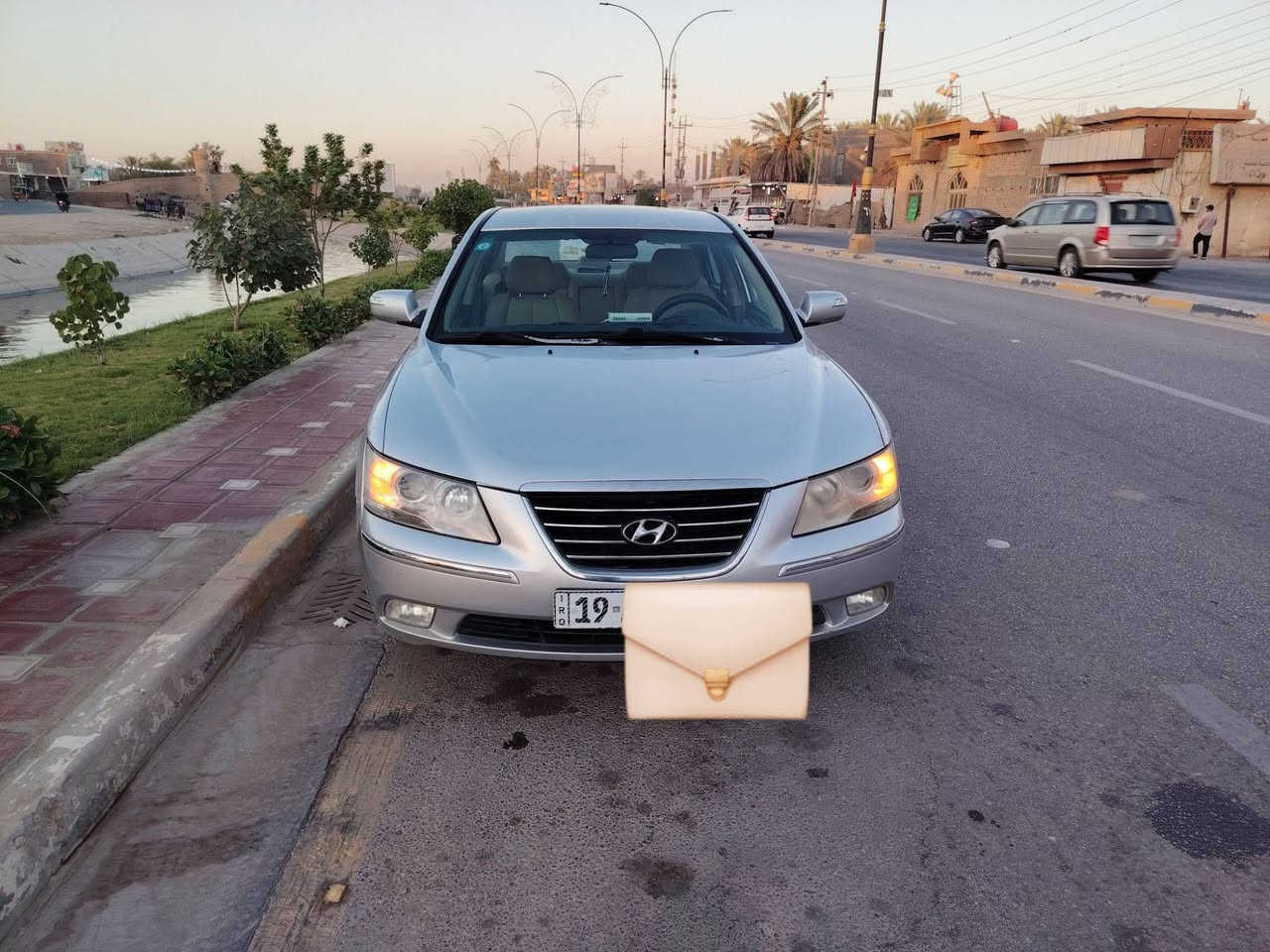 من رخصت صاحب الكروب المحترم. سوناتا موديل ١٠ رقم كربلاء دولي السعر ١١٥ والسونار موجود بالمنشور مكان السياره كربلاء ***********
