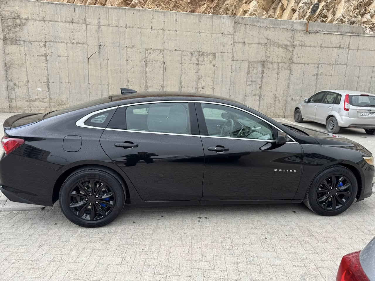 شيفروليت ماليبو LT
موديل ٢٠٢٢
لون الاسود
داخل ابيض
محرك ١٥ توربو
مواصفات LT
لايت LED
ويل اسود
باب بصمة
كوشن هيتةر
بصمة
شغال
كاميرا
شاشة كبيرة
بريك بصمة
مواصفات اكثر

بس ربع بونيت صبغ الجادث كلش خفيف امام و خلف السيارة كبس ماكو اى مصرف عليها كل اعضاء السيارة مكفولة - ايرباگ ستيرن و السقف طاگ  و راجع سيستم بدون مشكلة 

صورة السونر موجودة 

٠٠٠ ٥٩ ميل ماشية

سعر ١٢٧ $ بيها مجال 

مكان سليمانية

رقم موبايل ***********
