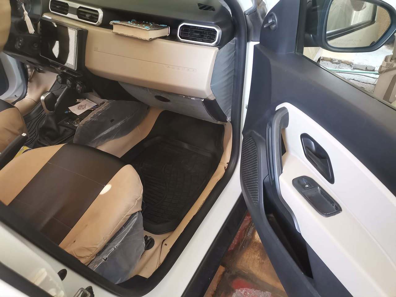 للبيع او مراوس بأحدث سيارة رينو دايستر موديل ٢٠١٩ ماشيه ١٢٣ الف مكفوله رقم دولي بأسمي السعر ٩٥ للاستفسار *********** او *********** محافظة النجف الاشرف
