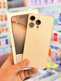 آيفون ١٦ برو ماكس • ٢٥٦ • بطارية ٩٩٪