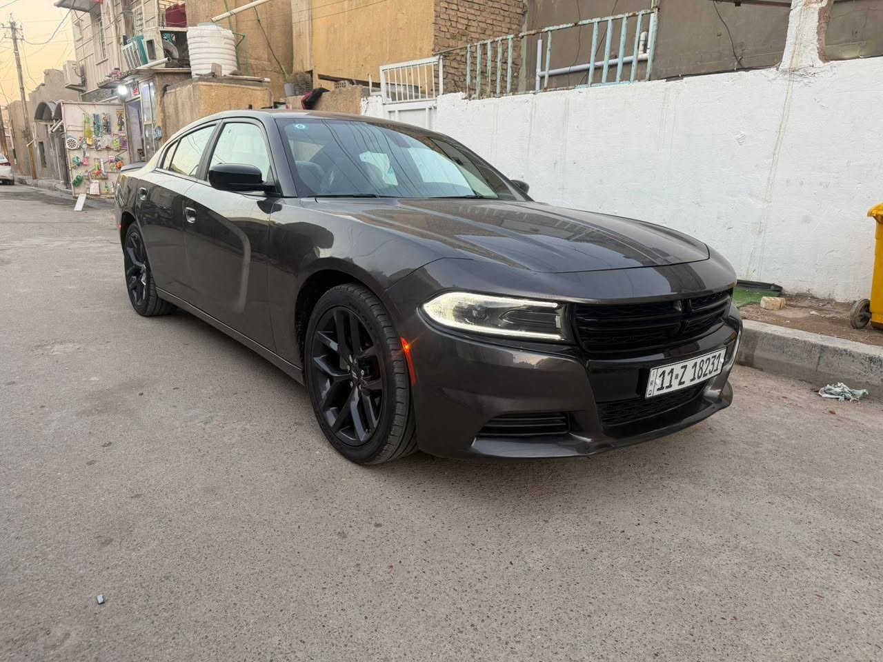 السلام عليكم جارجر موديل 2023السيارة sxt شاشة جبيرة   كشنات حضن ماشيه 38ميل مكينة 3600 حادث مثل ما موضح بالصور تبديل بابتين نفس لون ايرباكات راجع سستم 100/100 سيارة نضافتهة 100/100 جديدة  السعر 220وبيهة مجال مكاني بغداد رقمي للتواصل ***********
