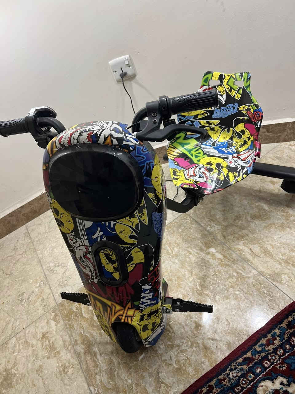 سكوتر درفت للبيع استعمال شهر  السعر 160.  الف رقم الهاتف
***********
الموقع زيونه
