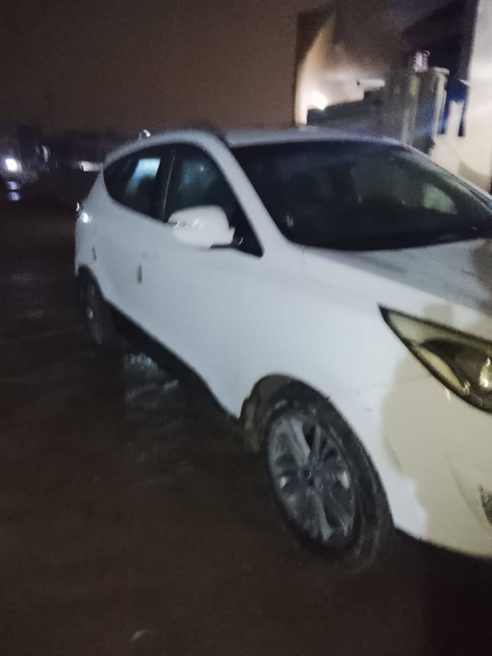 توسان موديل 2015 خليجي شركة الكاصد مكفولة كفالة عامة للبيع السعر 160 ورقة وبي مجال للاتصال على الرقم ***********
