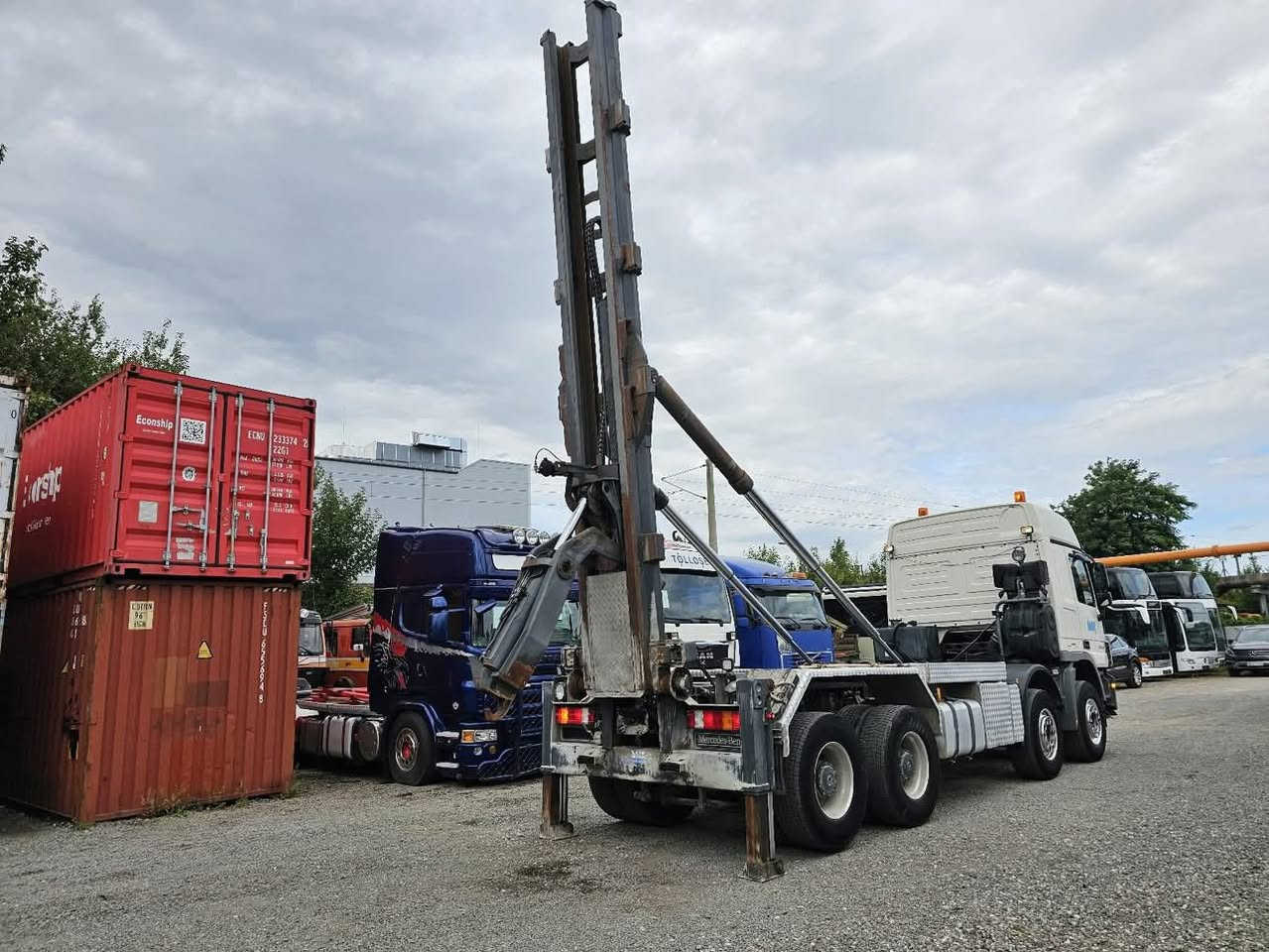 .. السلام عليكم .... اللهم صَلِ على محمد وال محمد.. 💐
 .. أكتروس عقرب …. هوك …. حجم 3244 …. نص جي اف  …. تبريد …. موديل 2010 …. ماشية / 558,000 km …. وارد ألمانيا …. 🇩🇪 …. 
🌷معرض (( يوسف شاحنات أوروبا )) .... العراق …. بغداد ...جرف النداف قرب الشركة العامة للسيارات🌷 ...للأستفسار الاتصال او الواتس اب .... بالأرقام 🔸(( 009647827373586 ))    
         يوسف _ العراق
               (( 00491631797848 ))🔹
                 ابو يوسف _ ألمانيا
.... نرجو الأنتباه .... أوقات الأتصال من .... الساعة 9 صباحآ حتى 10 مساءآ ….
