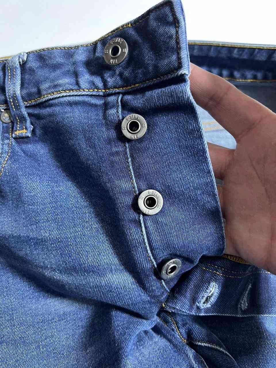 بنطرون جينز ماركه جيستار 
نضافه 💯
قياس 33 ليكرا
حجز خاص
تابع كل ماهو جديد ومميز ونادر
توصيل موجود 🚚


**إذا كنت صاحب هذا الإعلان وتريد حذفه لأي سبب، رجاءا أرسل رسالة إلى الدعم الفني**