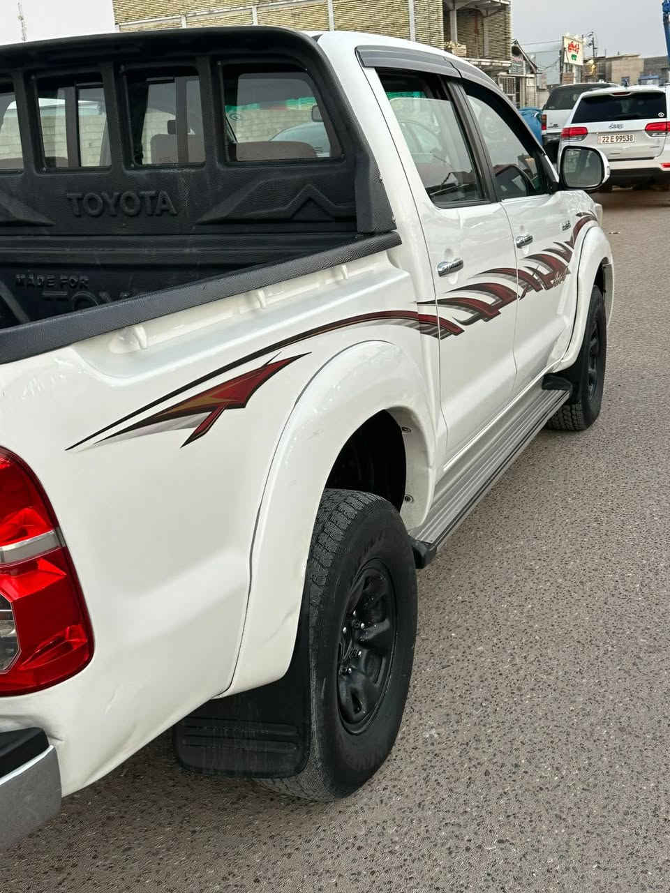 سلام عليكم سياره للبيع كاز موديل 14السياره مكفوله بيه بس جاملغ مبدل مكان السياره بصره السعر 170وبيه مجال هاذ رقم راعيه ***********
