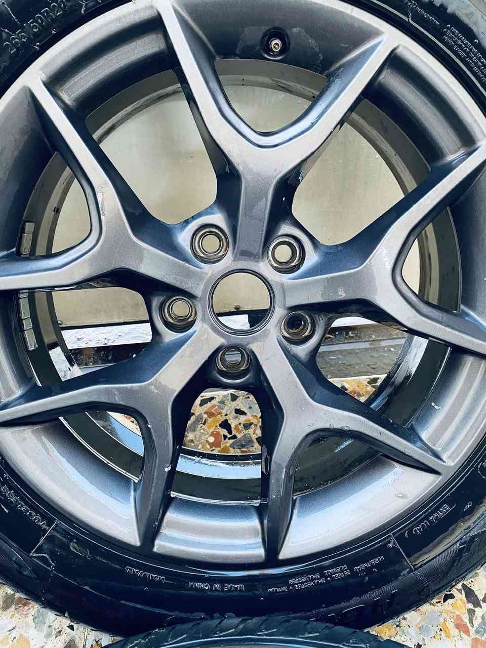 ويل ٢٠ مع الاطارات ب٦٠٠ الف***********
