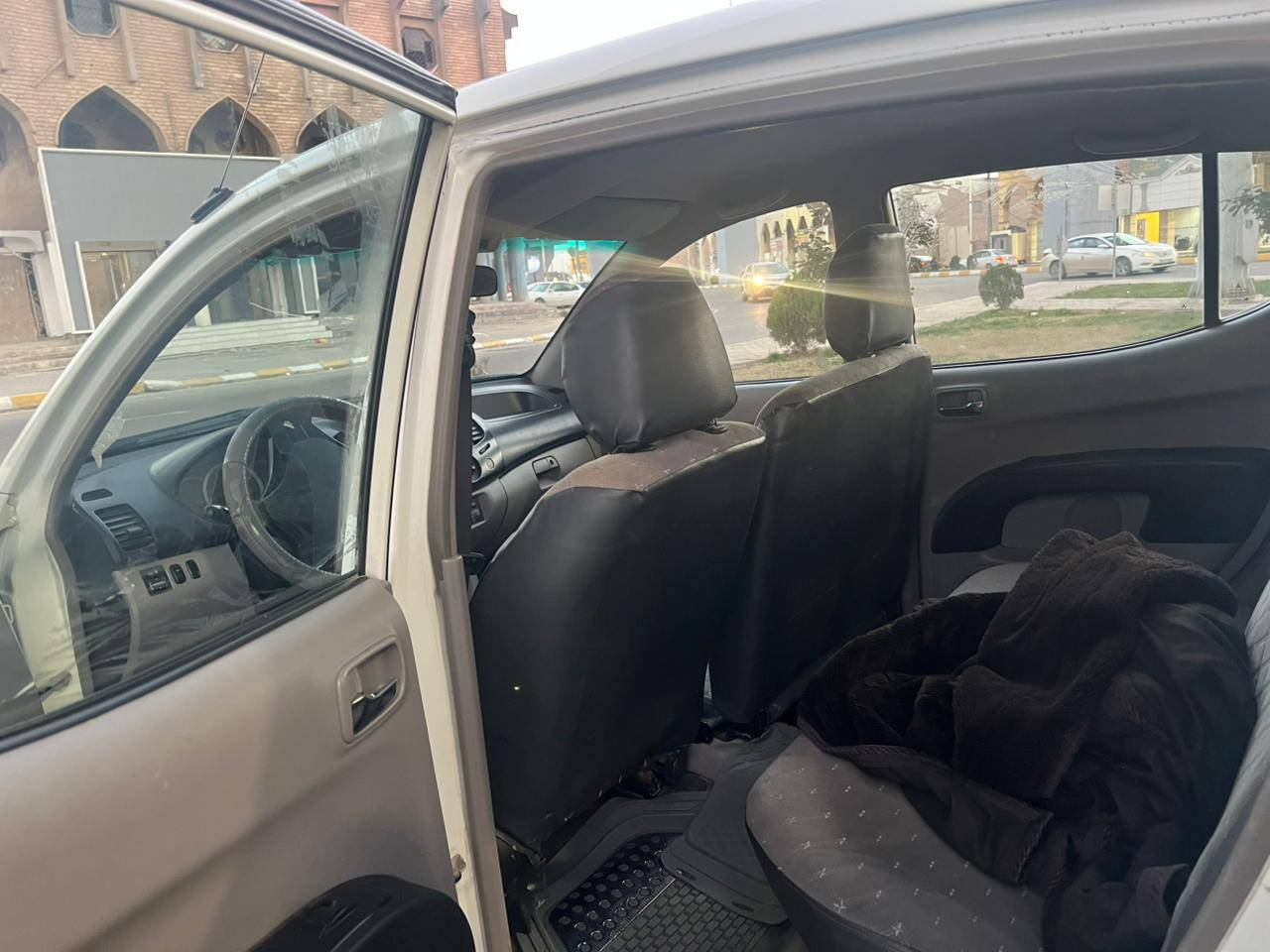 بيكم مسيبوشي للبيع مديل 2011 رقم صلاح الدين باسمي محرك كير مكفول كشر مكفول السياره نضيفه وكاعدهه العنوان تكريت العلم  السعر على ***********
