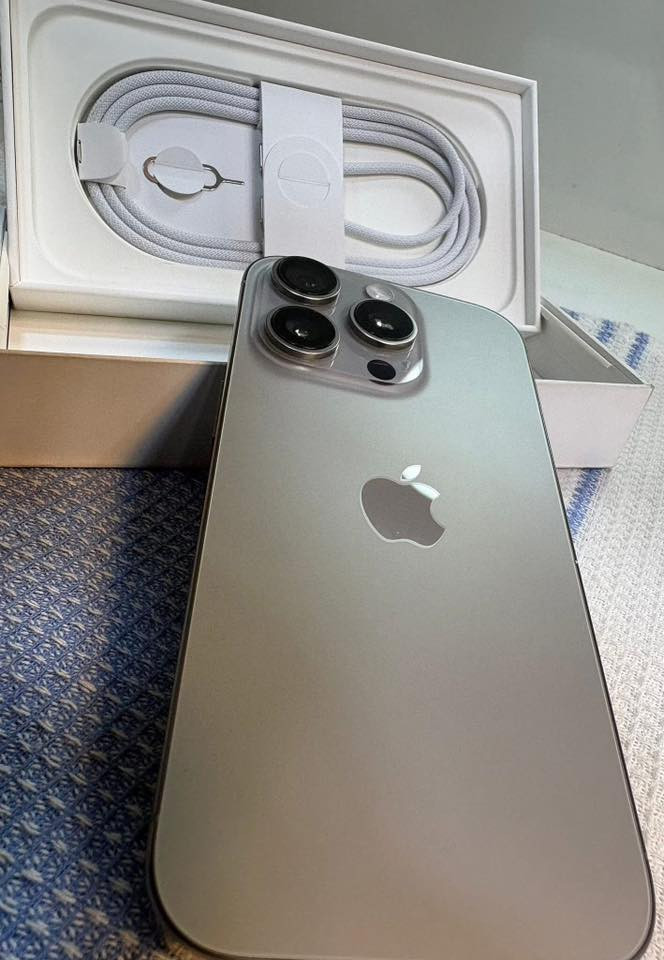 Iphone 16 Pro 512G
ايفون ١٦ برو فقط وليس ماكس

ذاكرة 512 تيتانيوم طبيعي

لا مشحون ولا مستعمل بطاريتة 100

بس مفتوح من الكارتونة انظف من النظيف 

جهاز ماستر شرق اوسط بلادي بعده بالضمان ونموذجه M

ويا غراضة الاصلية كلهن

رايدة 800

🔒

مكاني زيونة شارع الربيعي

***********
