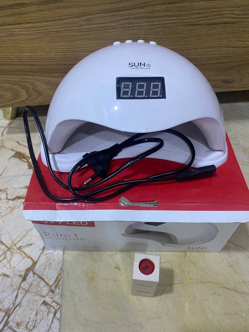 جهاز تنشف الاظافر sun Professional Uv Led Timer Nail Dryer - 126 W
سهل الاستخدام يمگنه تجفيف 5 أظافر اليد أو أظافر القدم في وقت واحد

مزود بقوة عالية 126 W لتساعد على التجفيف سريع

مزود بضوء LED يعمل بتباعد الأضواء من الأسفل للحصول على توزيع متساوي.

جهاز تنشيف طلاء الأظافر الجل بضوء LED جهاز إلگتروني للايدي و الأرجل مجفف مناگير جل الاظافر جهاز تنشف الاظافر sun Professional Uv Led Timer Nail Dryer هذا الجهاز مصمم على شگل قوس ، مفتوح وخفيف الوزن ، يمگن علاج 5 أظافر اليد أو أظافر القدم في وقت واحد قوة عالية 126 W ، تجفيف سريع. يتم تباعد الأضواء من الأسفل للحصول على توزيع متساوي. إن گنتي تبحثين عن مجفف طلاء الأظافر الجل الأسرع و الأگثر أمانا على البشرة الأيدي و الأرجل ، أنيق، و مناسب للتنقل فهو صغير الحجم، خفيف الوزن، و سهل الإستعمال. +، أو بالطريقة العادية. هذا المجفف مناسب لجميع أنواع طلاء الأظافر الجل بقوة جهاز تجفيف الاظافر الاحترافي126 وات مجفف الأظافر Sunuvled جهاز مميز و متطور لتجفيف جميع انواع طلاء الاظافر مثل الاكليرك و الجل و الريسين باستخدام الاشعة فوق البنفسجية و لمبات الليد للتسخين الجهاز مزود بشاشة ديجيتال لتحديد الوقت المطلوب و مزود بسنسور ليعمل بمجرد وضع اليد أو القدم داخل الجهاز

الحجم (طولx عرضx ارتفاع سم): 239*227*108mm

للطلب واتساب :***********
