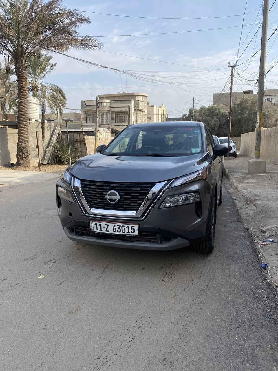 نيسان روج بغداد 
بدون ايرباك محرك ٣ سلندر 
ماشية ٢٥ الف ميل 
 السيارة على ايدي اني مستوردها على وضع الشركة 
صبغ بنيد فقط حادث سطحي 
مواصفات 
فور ويل 
رادار امامي خلفي نقطة عمياء 
شفتات 
اوتو هولد 
اوتوستوب 
كروز 
بصمة 
مديل ٢٠٢٣ السيارة باسمي 
سعرها ١٥٨ وبيها مجال 
الشراي يتصل 
باقي التفاصيل واتس اب 
***********

