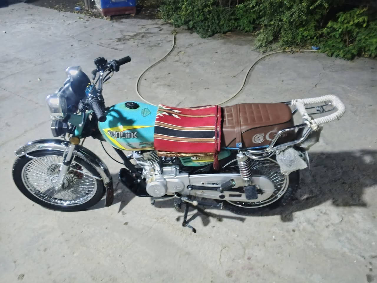 سلام عليكم دراجه تايكر 24 للبيع اوراق اصولي كفاله عامه ما مفتوحه السعر 575 بيه مجال قليل مكان محاويل ناحيه الامام الاستفسار ***********
