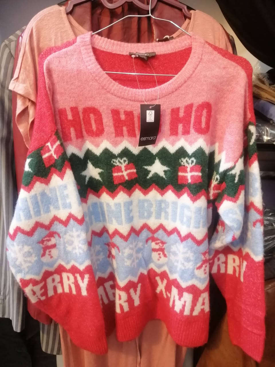 تتوفر لدينا ملابس رجالي ونسائي واطفال
العنوان سامراء سوق الضباط الكبير المسكف ***********
