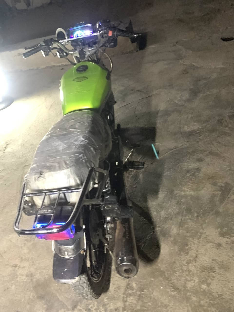 يا الله أسلام عليكم
سيفان 24فول كفاله 💚

كله شغال سلف هندر محرك ما مفتوح 

كهربائيات شغاله شلعه اشك الكاع 

أوراق بيه السعر 625وبيه مجال رجاء لمو شراي لا يكسر بحلال العالم  مكاني تقاطع القدس دور الزراعه 

اي ستفسار اتصل ***********او خاص
