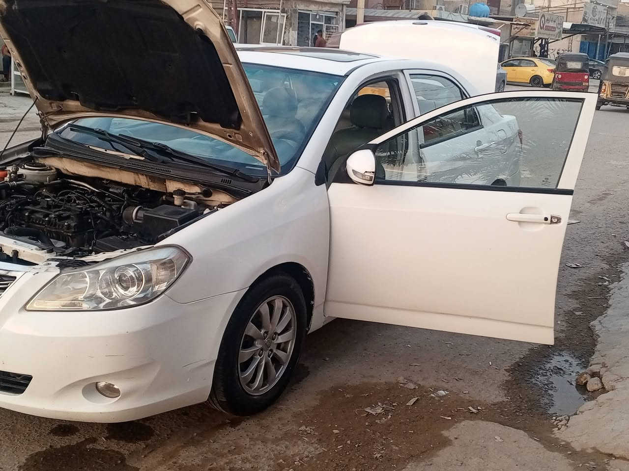 سلام عليكم بيوايدي لبيع G3 مديل 2016 رقم بغداد نكليزي هزة جديدة   سياره كامله من كلشي گير مكينه حداديه جديده تبريد ثلج  مواصفات السياره معروفه كشتات جلد شاشه كأمره والسياره 
سياره بيها ضربه باب الصدر خفيفه احلى من صور  سنويه باسمي مشروع وطني مكان السياره بغداد الدوره سعره 65وبيها مجال  مجال للاستفسار الاتصال على رقم ***********
