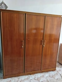 كنتور مستعمل ٣ ابواب  داخل خارج صاج  ظهر جمبر ، نظافته مبينه بالصور  ا...