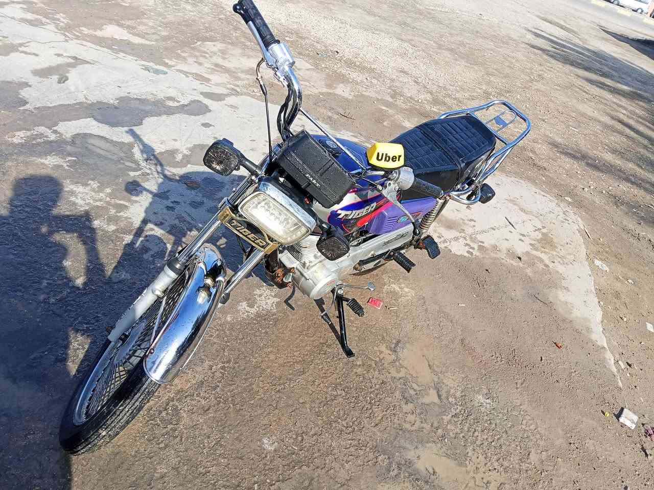 السلام عليكم تايكر واحد وعشرين دراجه خير من الله مكفوله عن السرقه وراق ضايعه الاستفسار الاتصال عله الرقم *********** المو شراي لا يتعبني ♥
