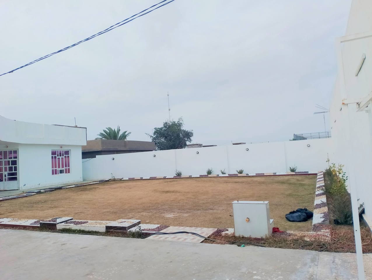 بيت مع ست محلات للبيع على الشارع العام قرب مدرسة الريف الزاهر تواصل على المازنجر


**إذا كنت صاحب هذا الإعلان وتريد حذفه لأي سبب، رجاءا أرسل رسالة إلى الدعم الفني**