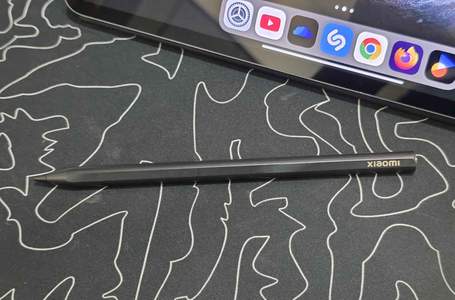 📢للبيع تابليت مستخدم📢
xiaomi pad 6s pro 12.4in 

رام: 12GB
مساحة: 512GB
معالج: snapdragon 8 gen 2
شاشة: 144hz 3k LCD
بطارية: 10,000mah
شحن: 120w بنصف ساعة من ال٠ لل١٠٠
(يجي الجهاز بعلبته مع الشاحنة)

استخدام: نظيف، ماكو بي أي خلل او ضرر + ما امانع اصورلك الجهاز حسب طلبك

يجي ويه:
القلم الأصلي: xiaomi focus pen
الكفر الأصلي: xiaomi magnetic cover

السعر مع اكسسواراته بعلبهن: 730 الف

الموقع: بغداد/الرصافة/زيونة
لا يتوفر التوصيل

للأستفسار، تفظل على الخاص بالmessenger


**إذا كنت صاحب هذا الإعلان وتريد حذفه لأي سبب، رجاءا أرسل رسالة إلى الدعم الفني**