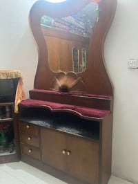 غرفه اخشاب صاج للبيع السعر ٥٠٠ وبيها مجال للاتصال والاستفسار 078134829...