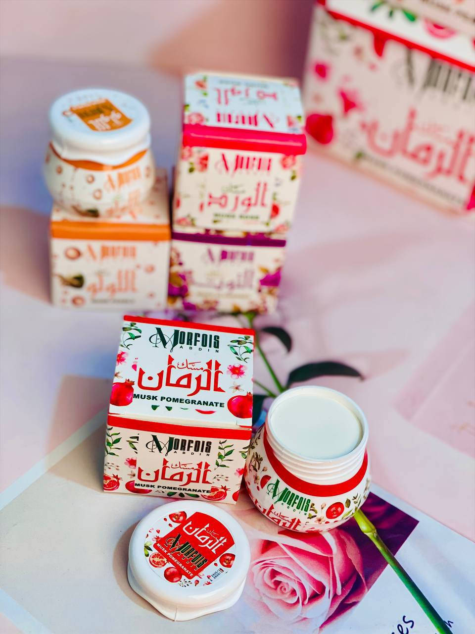 ✨🤍 كريم المسك المعطر 🤍✨
( فانيلا 🍦، التوت 🍓، الورد 🌹، الطهارة 🤍، اللؤلؤ 🐚 )

معطر فاخر للجسم يخلي ريحتج تظل منعشة طول اليوم 😍💫
يساعد على تفتيح المناطق الحساسة ويطي نعومة وترطيب رهيب 💕✨
مقاوم للتعرق ويخلي إحساس النظافة يدوم وياج 👌🔥

ريحاته ناعمة وثابتة تناسب كل الأذواق 🌸🍓
مناسب للاستخدام اليومي ويعطيج ثقة وانتعاش بكل وقت 💋
🇸🇾 انتاج سوري مضمون


**إذا كنت صاحب هذا الإعلان وتريد حذفه لأي سبب، رجاءا أرسل رسالة إلى الدعم الفني**