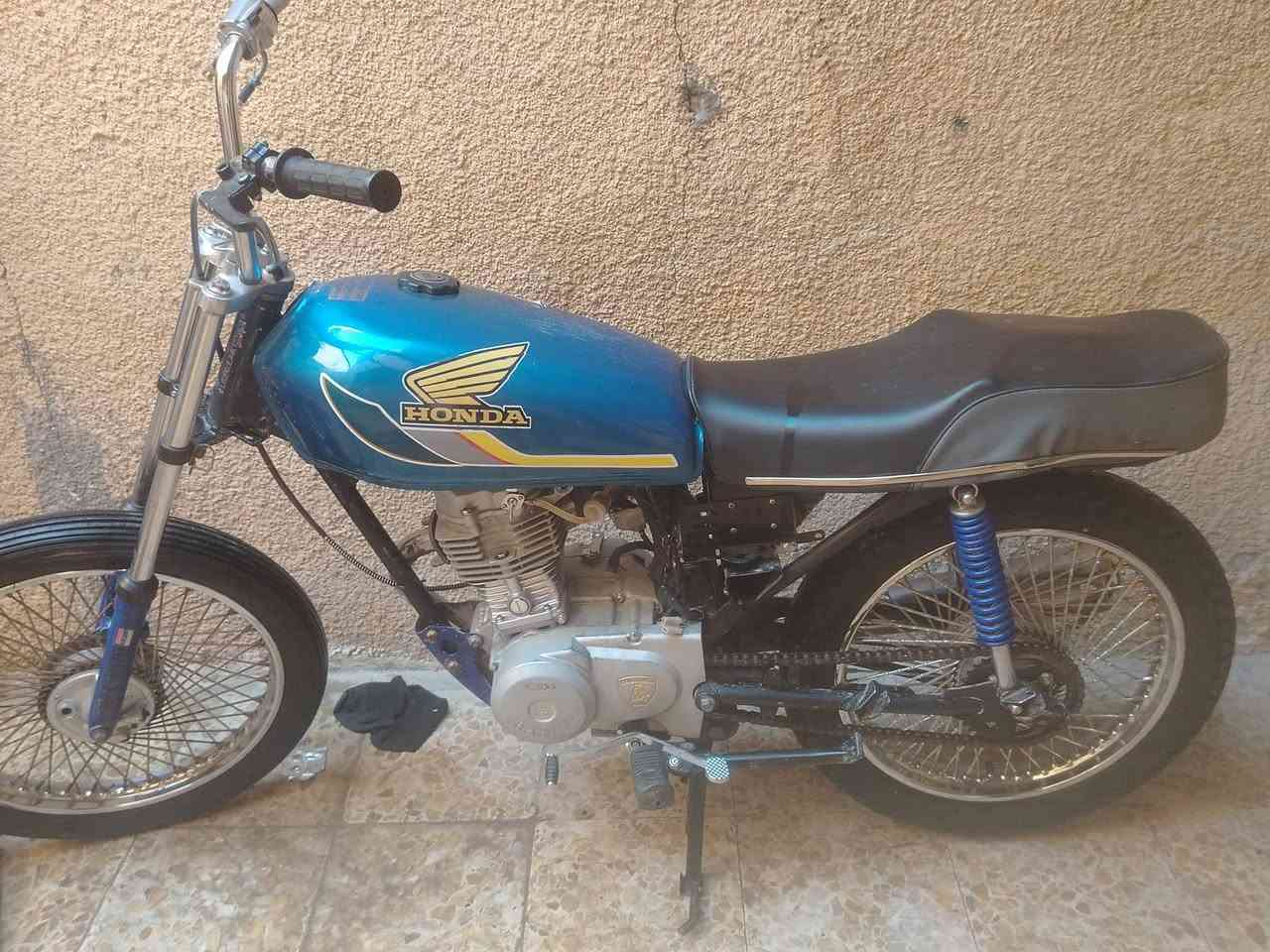 للبيع أربعة كير كلك سعر 245 وبيها مجال شراي يدخل خاص


**إذا كنت صاحب هذا الإعلان وتريد حذفه لأي سبب، رجاءا أرسل رسالة إلى الدعم الفني**