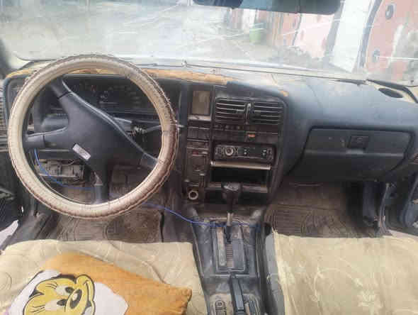 السلام عليكم اوميكه موديل 89 رقم ديالى سنويتها لل 27 مكينه وكير برنس المكينه قبل اسبوع من جفتتها سياره مال شغل مو كشخه سعرها 20 ورقه مكاني ديالى بعقوبة
