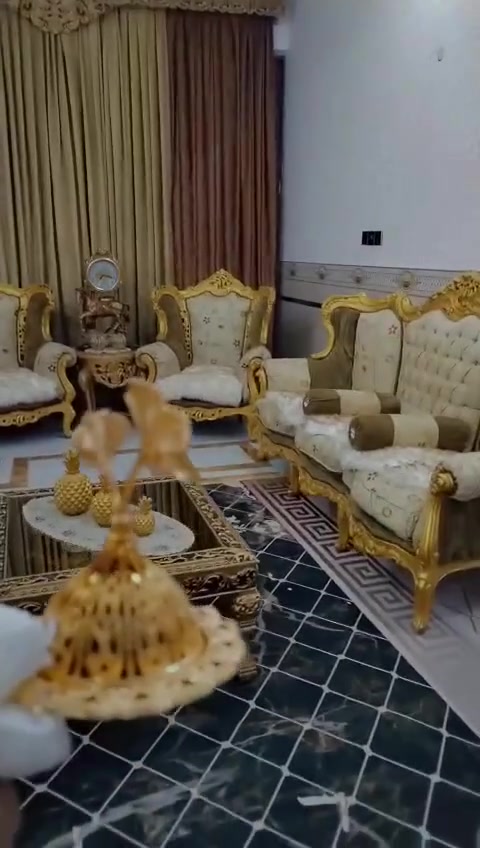 السلام عليكم صاله كامله للبيع تخم 10مقاعد زان مصري كلش نظيف،طبلات عدد3,فاترينا،مدخل استقبال،برده وتاج السعر مليون وربع.


**إذا كنت صاحب هذا الإعلان وتريد حذفه لأي سبب، رجاءا أرسل رسالة إلى الدعم الفني**