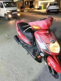 سكنس نثيه للبيع دراجه نضيفه كابريتر سرعتها 110وتحويل بنفس اليوم مكاني ...