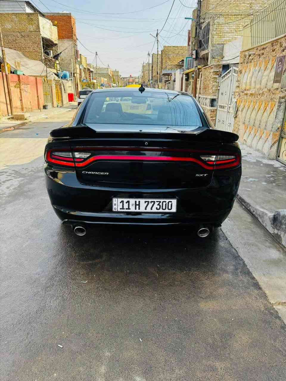 جارجر ٢٠١٧ sxt معروفه مواصفاتها قطعتين صبغ جاملغ خلفي ايمن وباب خلفي رش ويه الجاملغ بدون ايرباك بدون دواخل ممشتغله خط السياره نظيفه حيل رقم بغداد مميز لد متغير ع التلفون ماشيه ١٦٨ كيلو حقيقي اتصل وتدلل  
*********** بغداد, العراق
