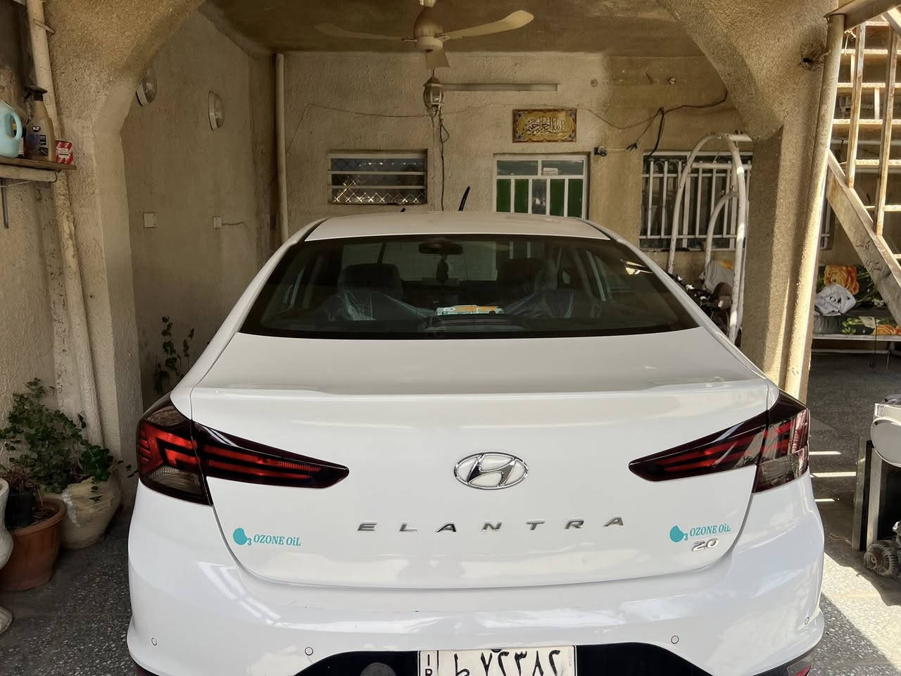 السلام عليكم 
النترا 20 
خليجي 
مكفوله لا ضربه ولا صبغ 
بيها بارد باب سايق وجاملغ عكس سايق شي خفيف 
ماشيه 79 و600 
بصمة 
فتحه 
حساس امامي خلفي 
3 انظمة قياده 
قطعتين تبريد 
محرك 2000 دوش 
رقم انكليزي هزه وسنويه جديده بس تحويل ملكيه 
شاشه اعطال 
5 ويل كب 
سياره جديده ماناقصها اي شي 
عنوان بغداد الغزاليه 
***********
