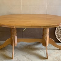 ميز للبيع للتواصل الاتصال على الرقم 07768889141