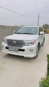 لاندكروزر • ٢٠١٣ • ١٤٠ الف