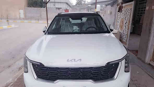 سورنتو ٢٤ رقم بغداد مانوراما ويل ٢٠ داتوشوب  ماشية ٢٩ الف  مكفولة كفالة عامة من جكت الابرة من الشركة زيرو  على ايدي السعر ٣٥٠$ مكان بغداد هاتف ***********
