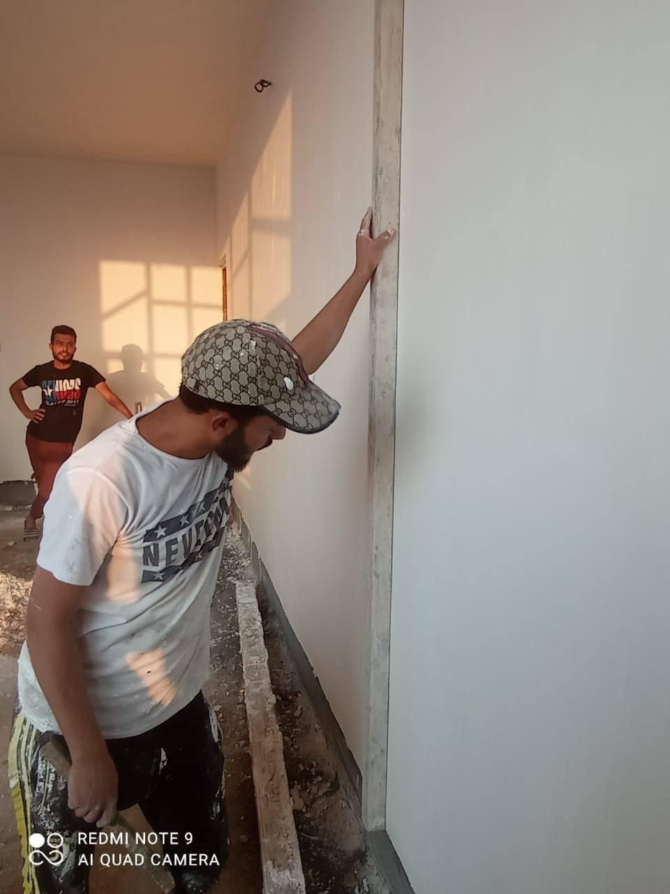 سلام عليكم خلفات جص و بياض و لبخ تصفير مساطر و واجهات فوم و طلس متفرغ حالياً للاتصال ***********
