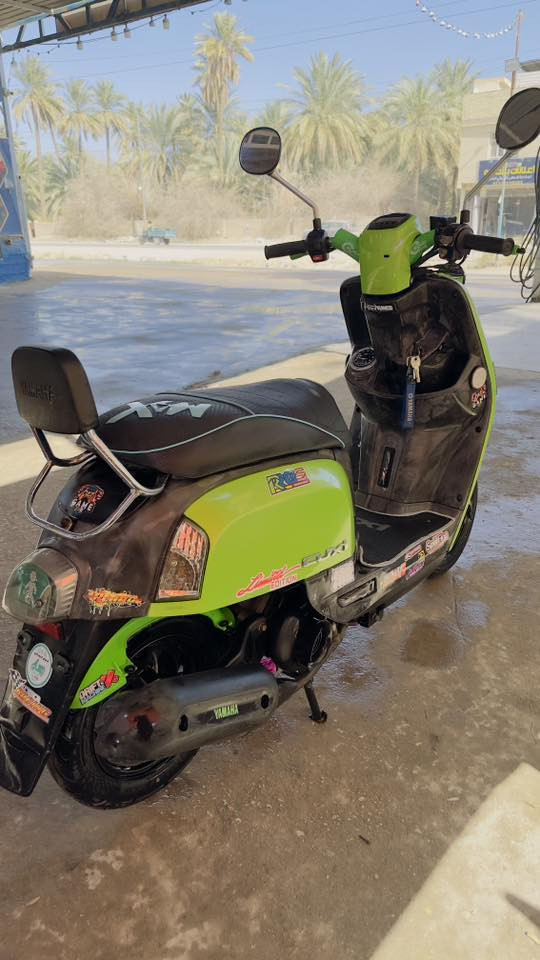 بوليسي  اخذتها حاويه  صارلها 4 اشهر شايل كفراتها الاصليا ضامهن خال تجاريات اذا تريد موجود الاصلي انطيكيا وياها السعر 800 وبيها مجال ***********
