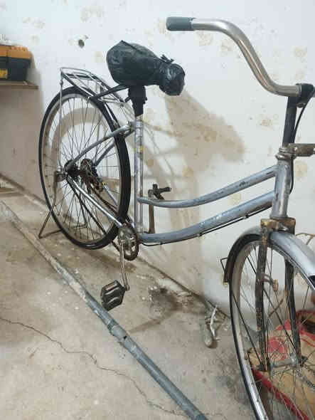 باسكل بايدر
حجم 27
مابي نقص بس الجاملغ الخلفي وموجود بس تشدة وجديد
للبيع السعر 35
العنوان الرمادي حي البكر قرب النادي الملكي 
للاستفسار الاتصال ***********
