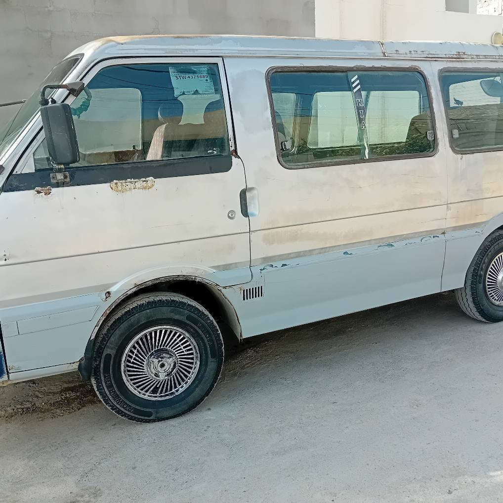 سلام عليكم  كيا بسته اللبيع موديل 93 سنويه 28 محرك كير اكسل خير من الله دوشمه جديده ثنين معمرات السعر 28 وبيه مجال العنوان ديالى بعقوبه رقم ***********
