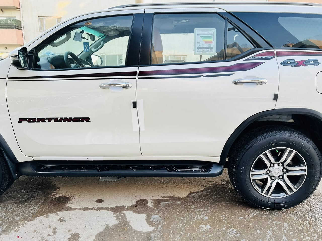 سلام عليكم فورجنل 2020 مكفول كفاله عامه 4 سلندر كير مكينه مكفولات سياره ماشيه 60 الف /مكان السياره بغداد البسمايه رايدها 255 بيها مجال حك الجيه ***********
