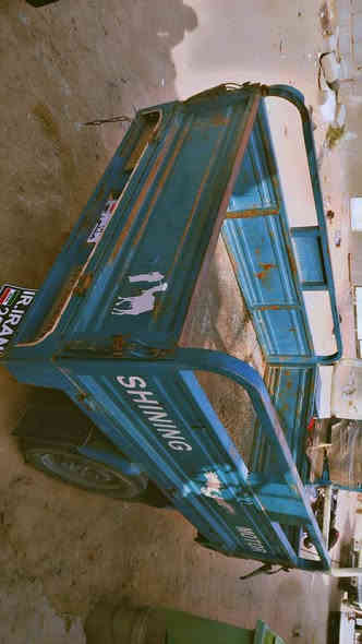 سلام عليكم ستوته للبيع جمره مديل 19 مكفوله كفاله عامه محرك 25 اوراق اصولي ستوته جديده مامتعوبه ابد هذا رقمي ***********
