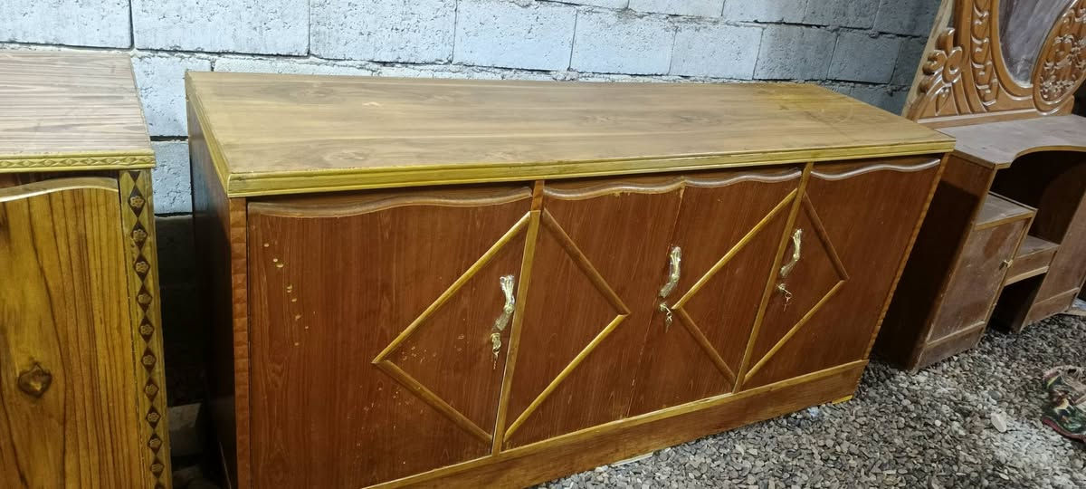 انواع الاثاث المستخدم والجديد في مزاد الرسول العنوان كاطون الرازي نهايه الشارع  لاستفسار ع رقم الهاتف *********** ملاحضه مستعدون لشراء كافه المواد المنزليه وغرف نوم 💤
